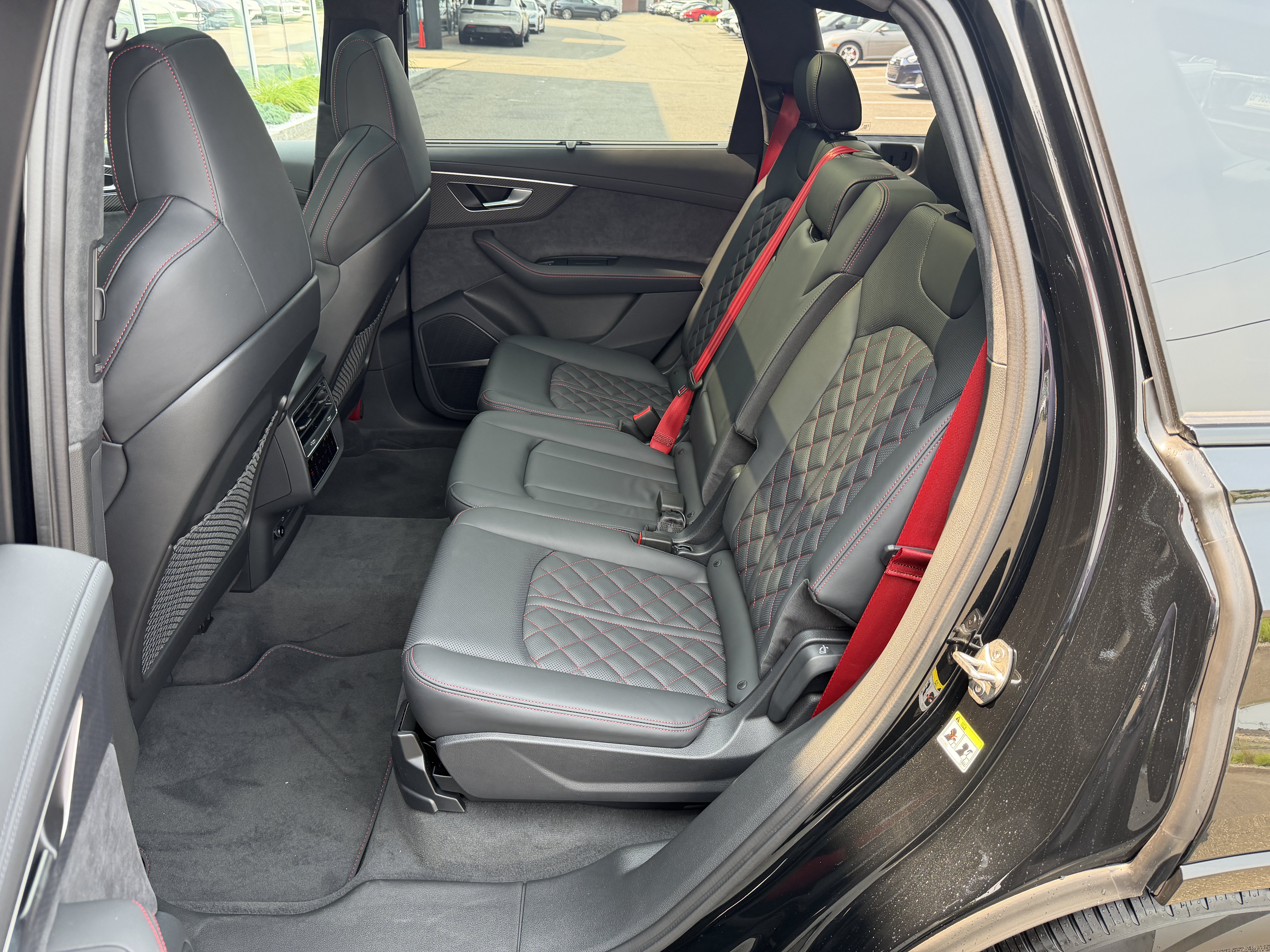 New 2026 Audi SQ7 Prestige AWD/4WD image 16