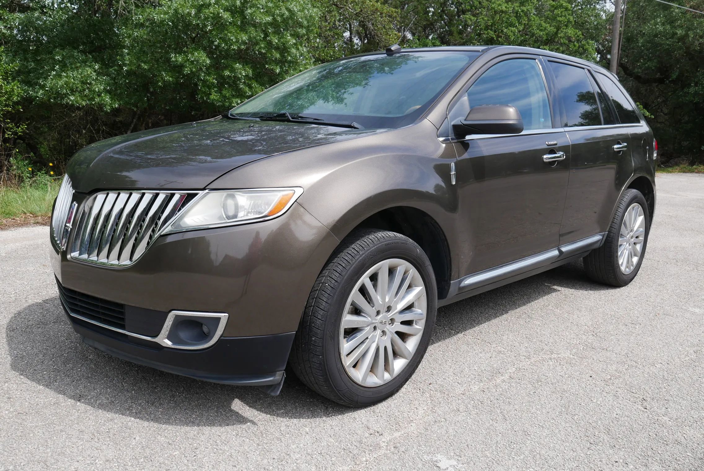 Used 2011 Lincoln MKX 2WD w/ 102A Rapid Spec Order Code image 9