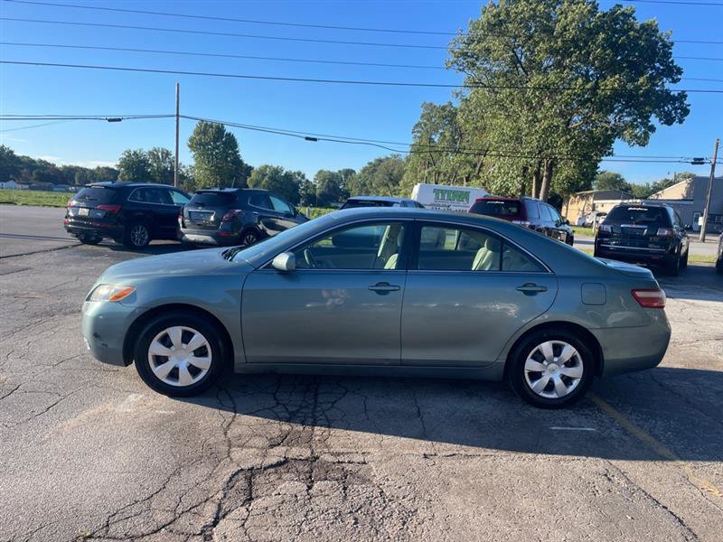 Used 2009 Toyota Camry LE FWD image 8