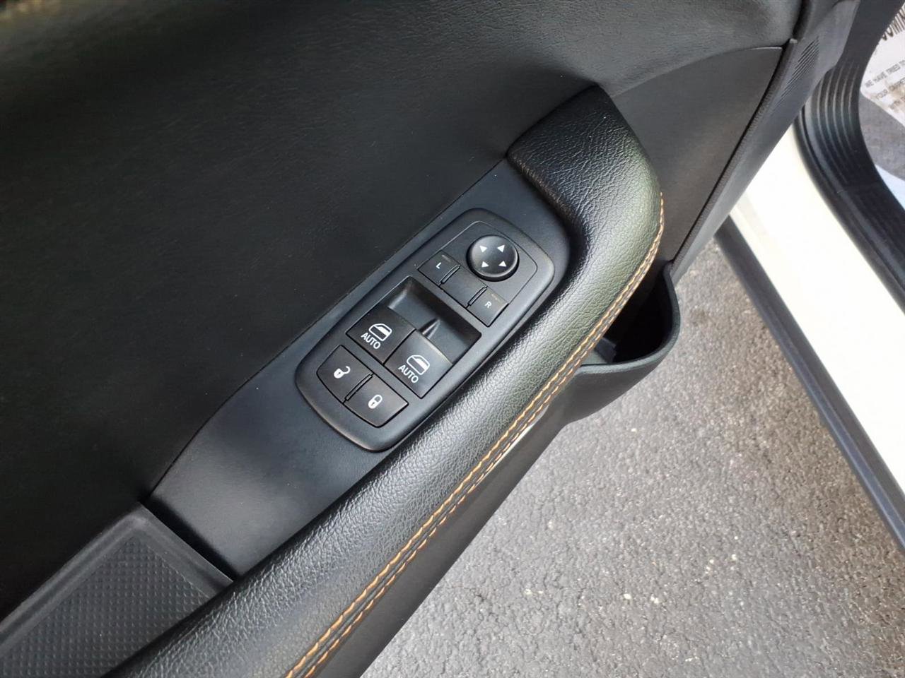 Used 2020 Dodge Challenger R/T image 7
