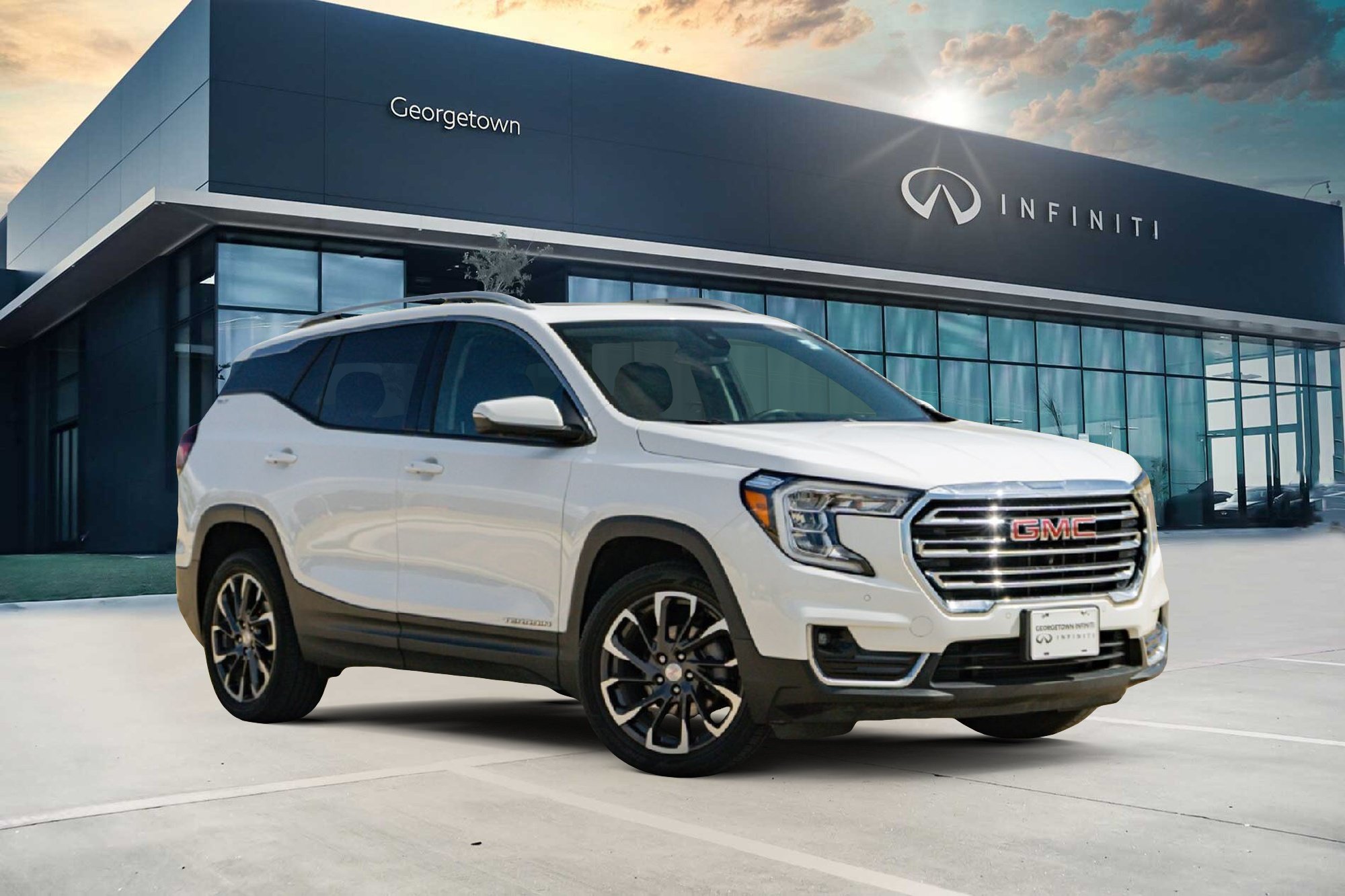 Used 2022 GMC Terrain SLT w/ Infotainment Package II AWD/4WD image 1