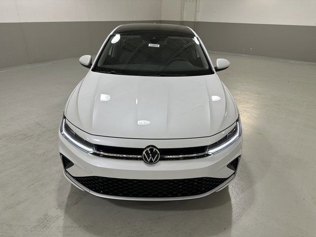 New 2026 Volkswagen Jetta SE image 3