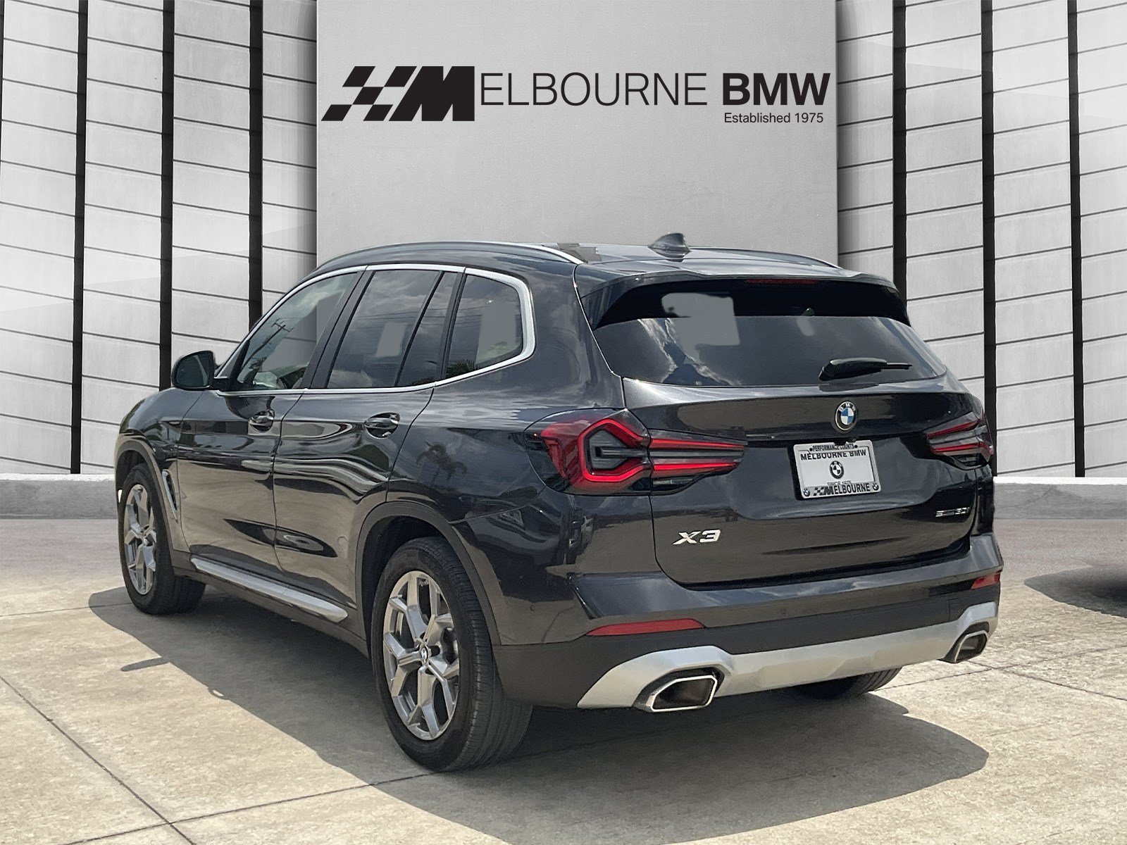 Used 2024 BMW X3 sDrive30i w/ Premium Package RWD image 6