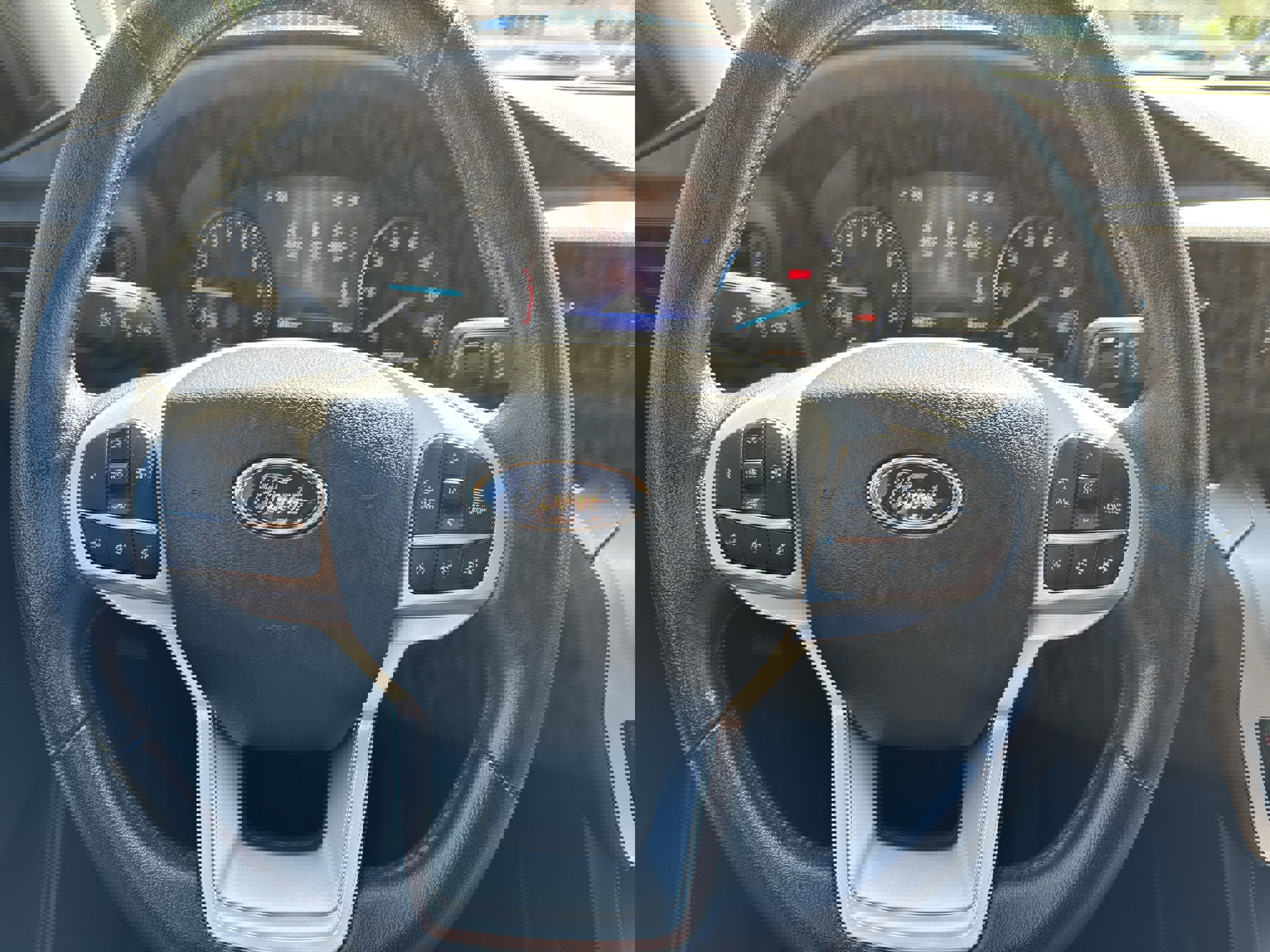 Used 2022 Ford Explorer XLT image 13