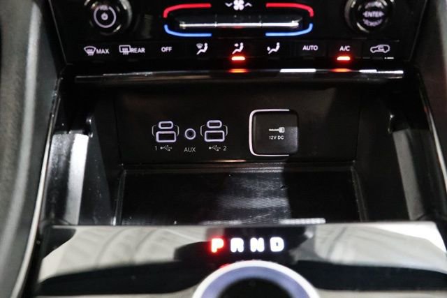 Used 2023 Jeep Grand Cherokee L Laredo AWD/4WD image 31