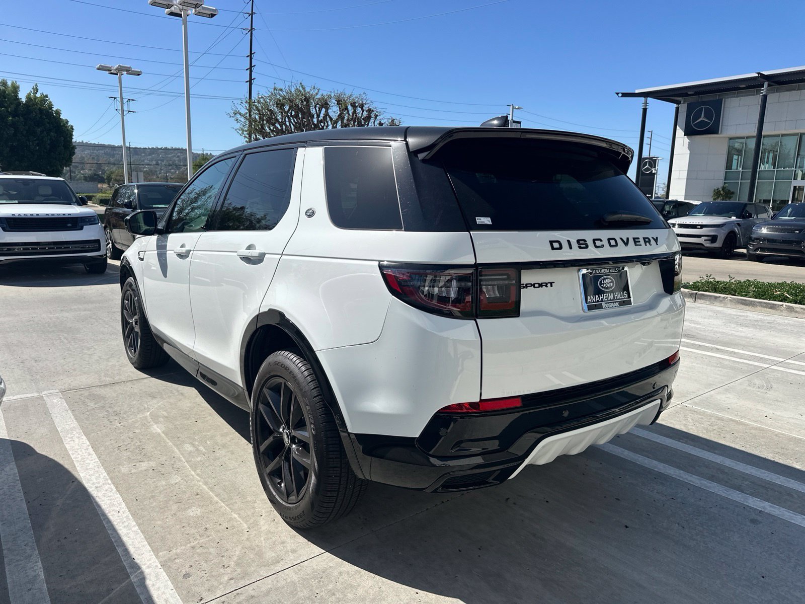 Certified 2026 Land Rover Discovery Sport Landmark AWD/4WD image 4