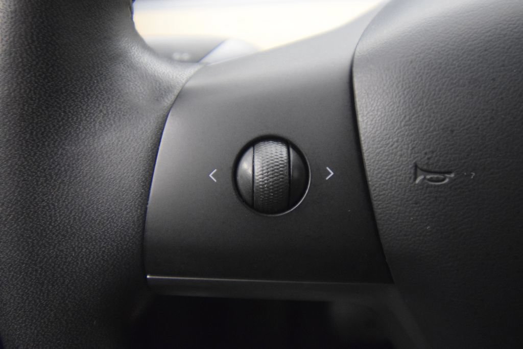 Used 2020 Tesla Model Y Long Range AWD/4WD image 33