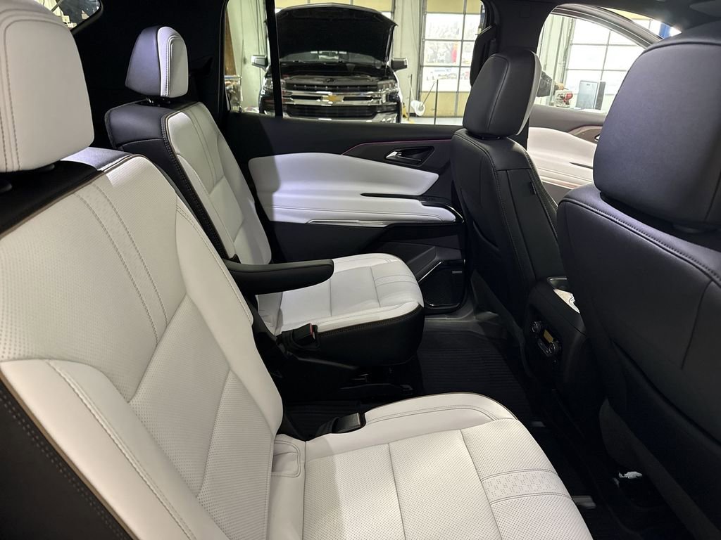 Certified 2026 Chevrolet Traverse High Country w/ LPO, Floor Liner Package image 34