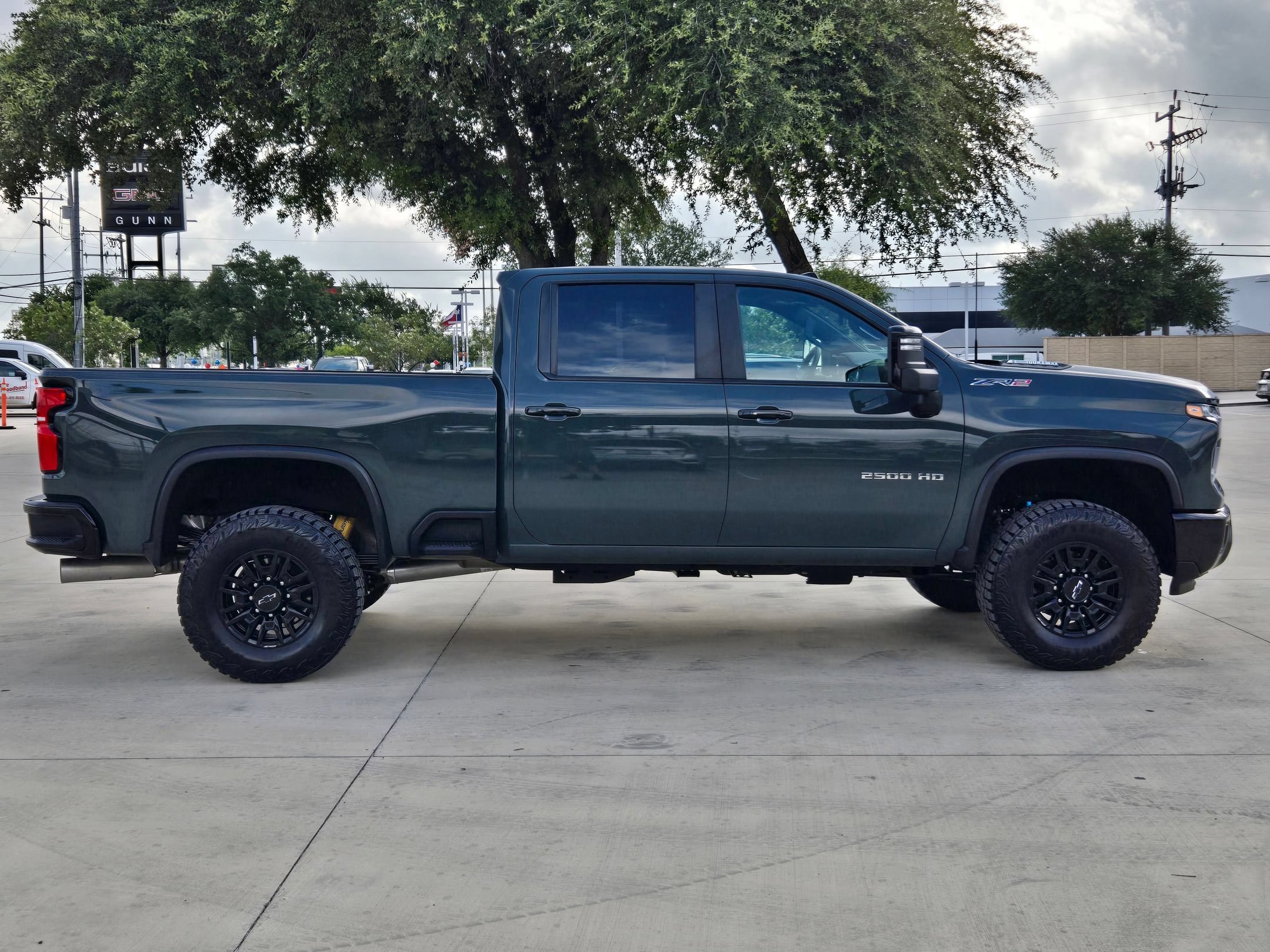 Certified 2025 Chevrolet Silverado 2500 ZR2 w/ Technology Package AWD/4WD image 8