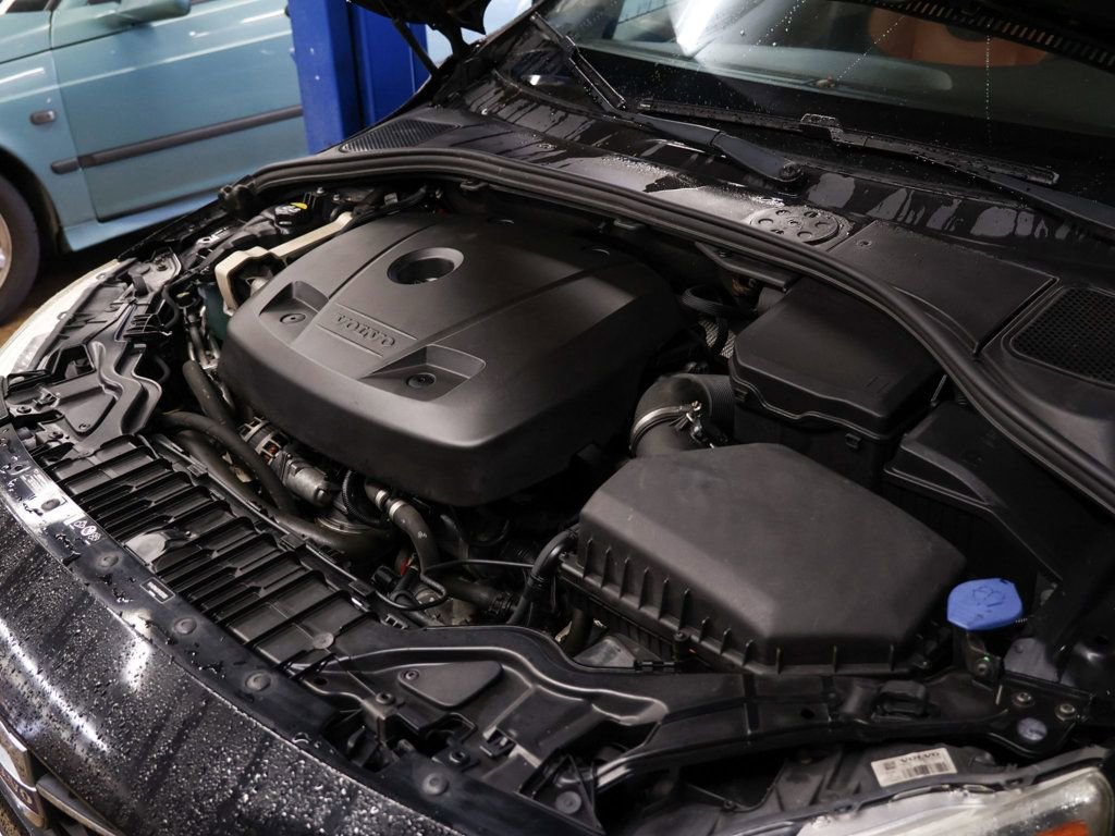 Used 2017 Volvo V60 T5 Cross Country w/ Convenience Package image 22