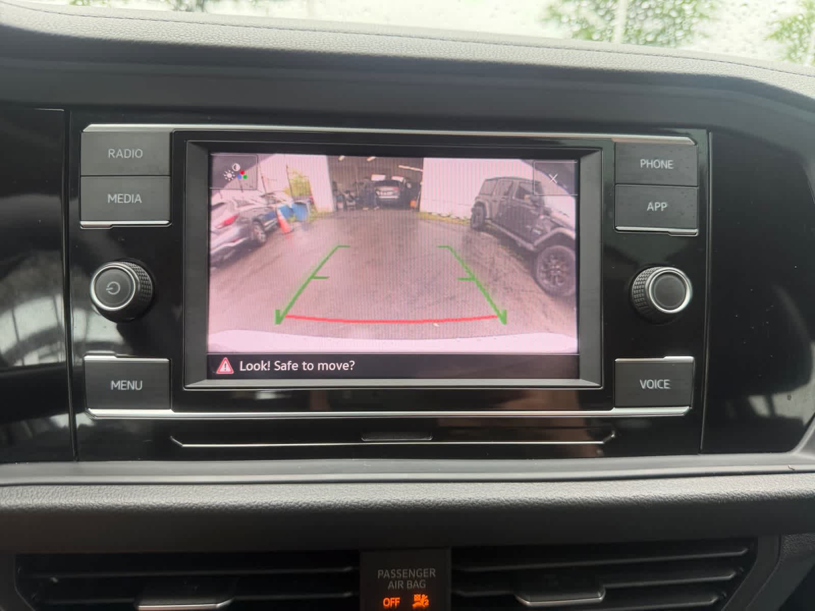 Used 2024 Volkswagen Jetta SE w/ Panoramic Sunroof Package FWD image 25