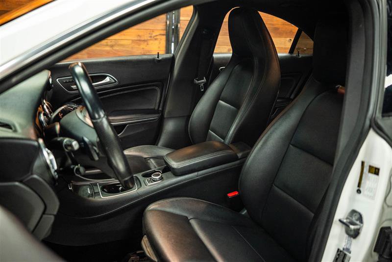 Used 2019 Mercedes-Benz CLA 250 image 9