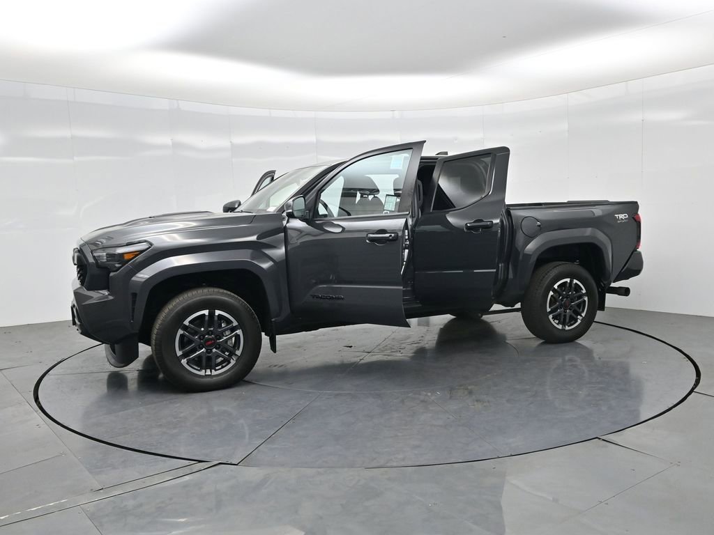 Used 2024 Toyota Tacoma TRD Sport w/ TRD Sport Upgrade Package image 32