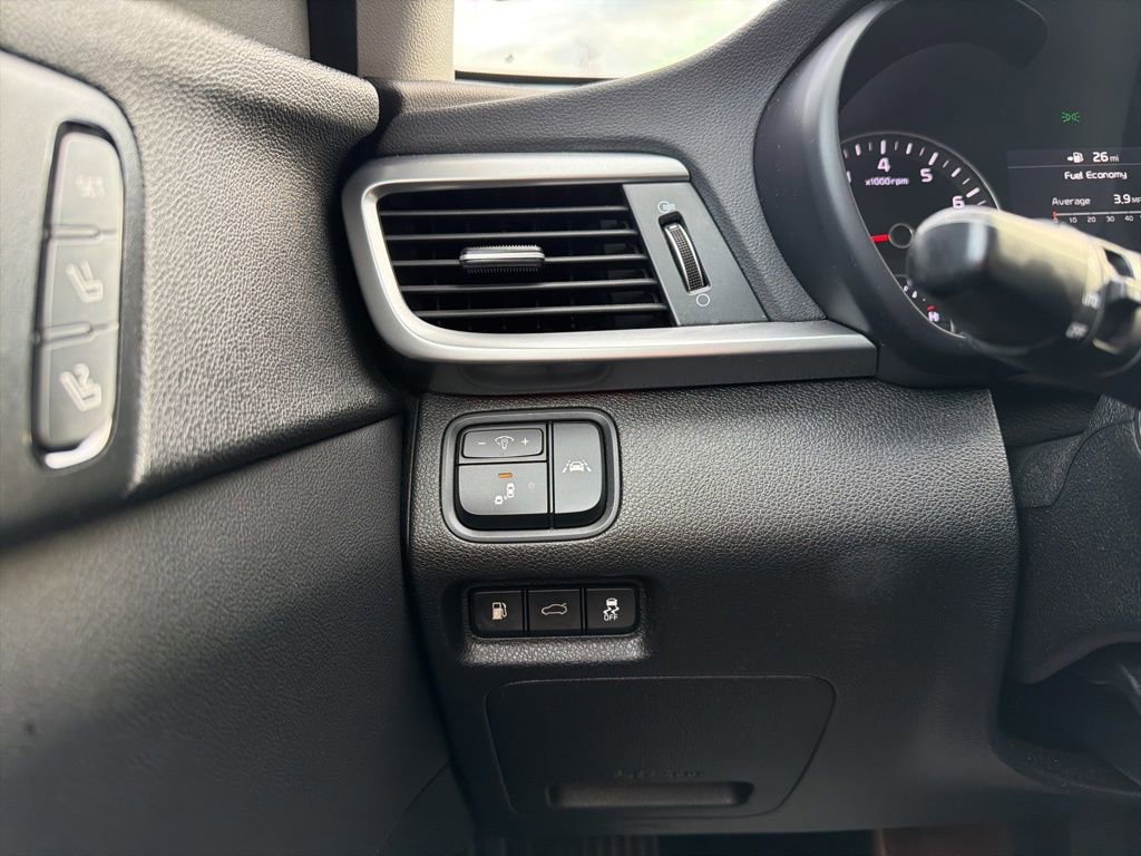 Used 2020 Kia Optima SX image 18