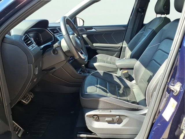 Used 2023 Volkswagen Tiguan SEL R-Line image 15