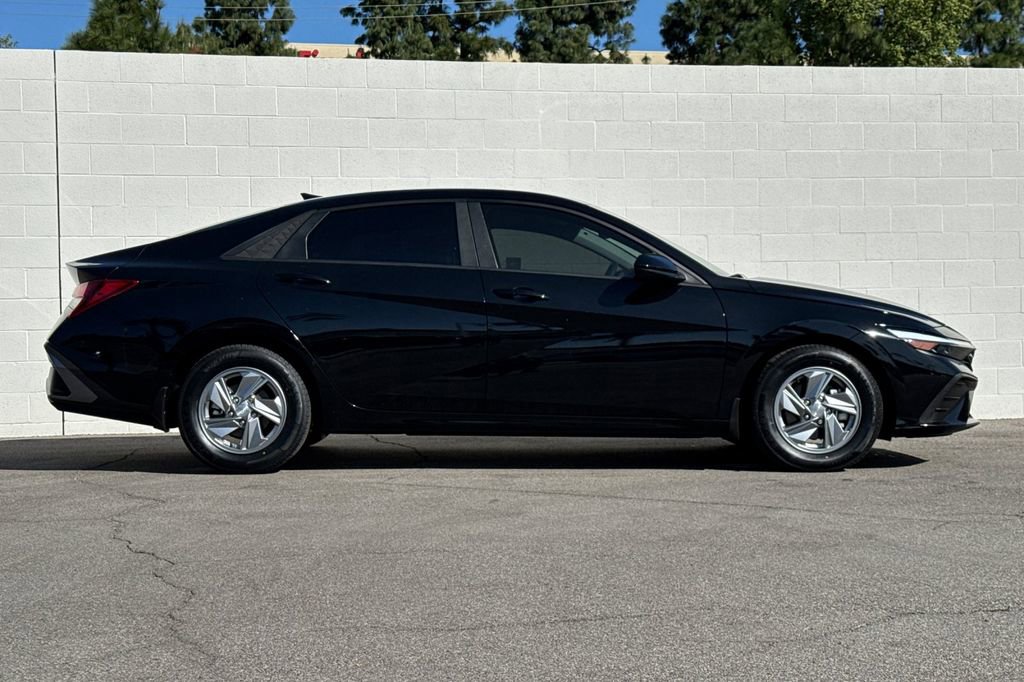 Used 2024 Hyundai Elantra SE image 6