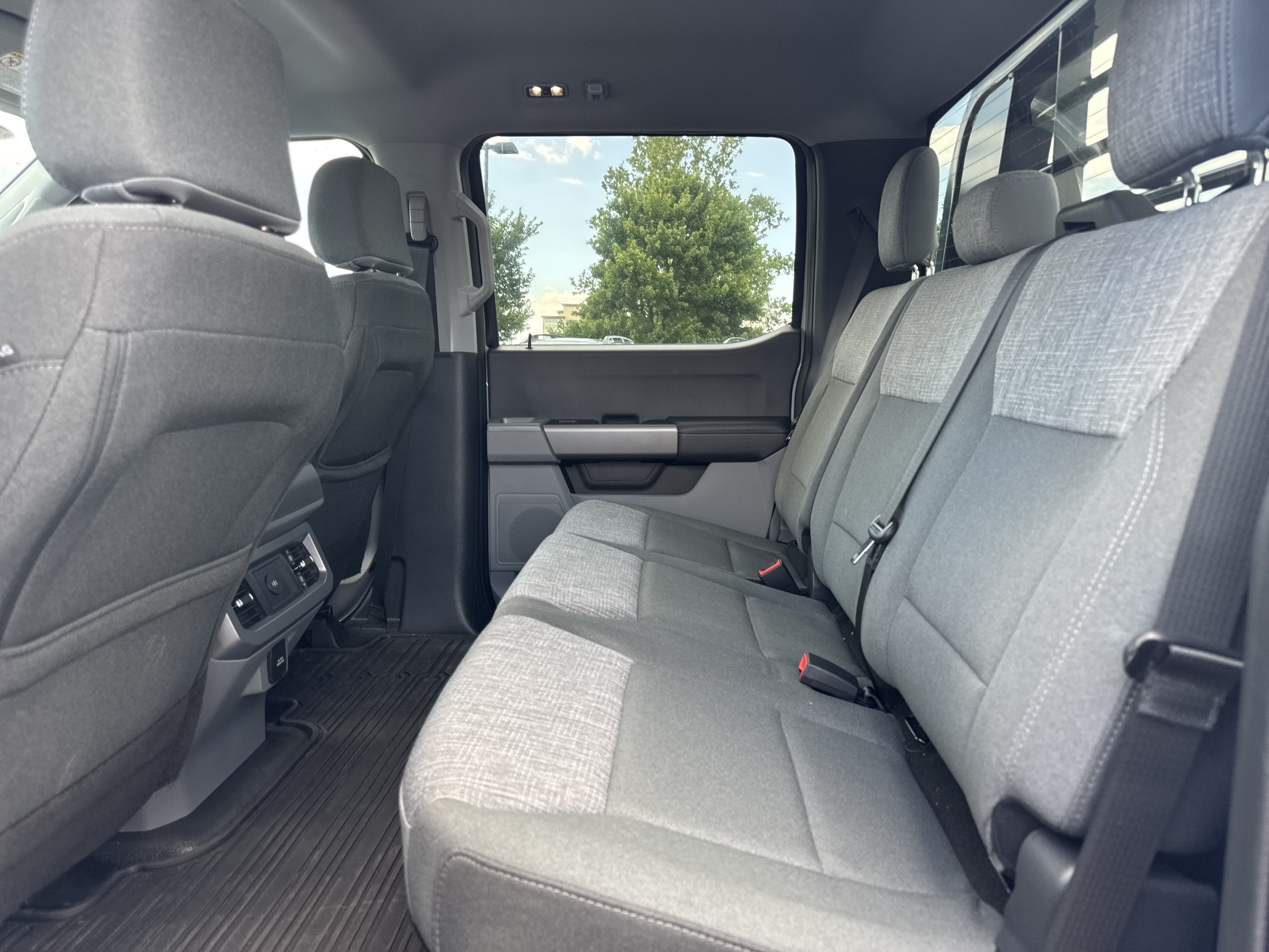 Used 2025 Ford F450 XLT w/ XLT Value Package AWD/4WD image 22