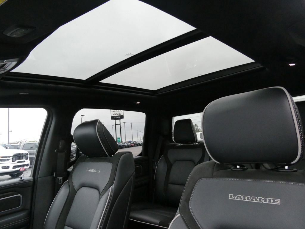 Used 2025 RAM 1500 Laramie w/ Night Edition AWD/4WD image 31