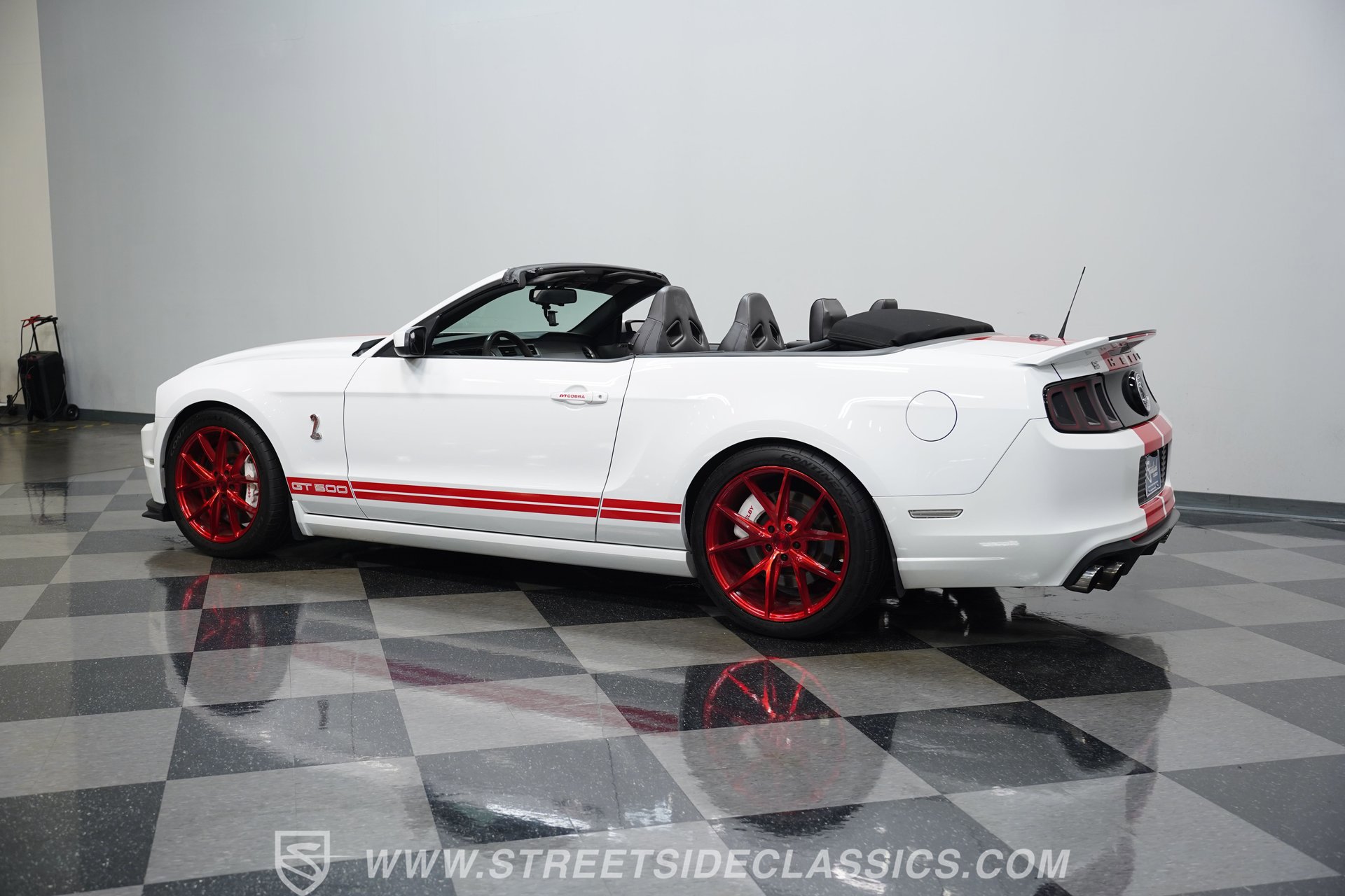 Used 2014 Ford Mustang Shelby GT500 w/ Equipment Group 821A image 8