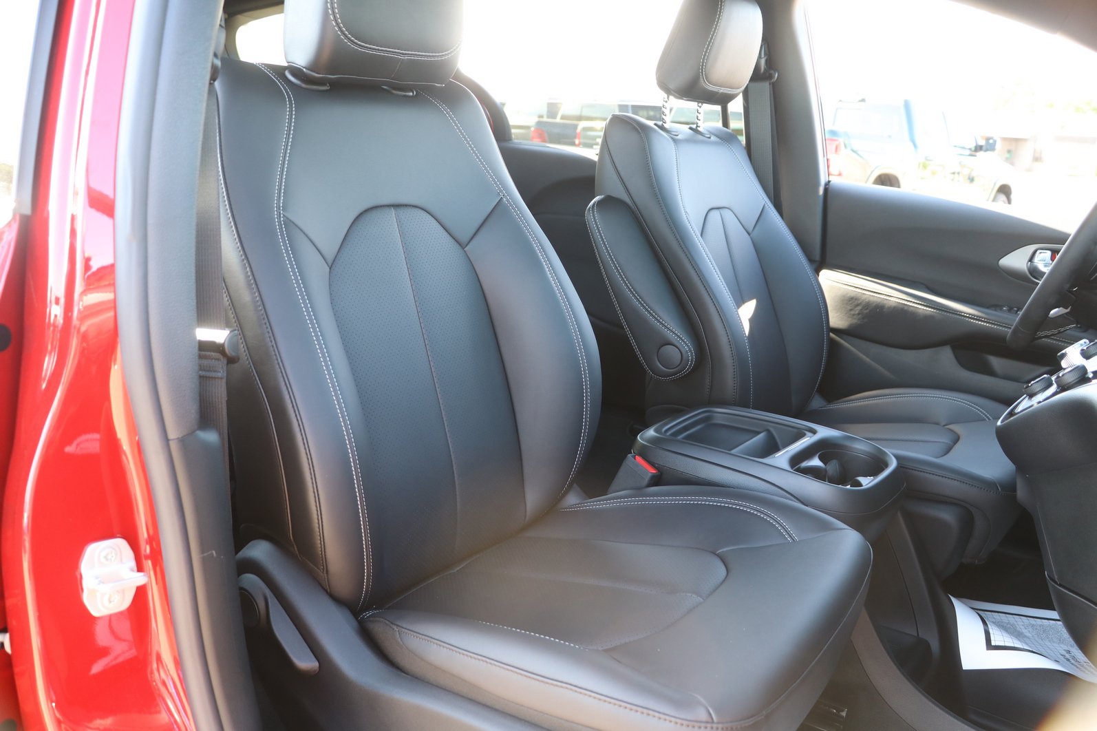 New 2027 Chrysler Pacifica LX FWD image 33