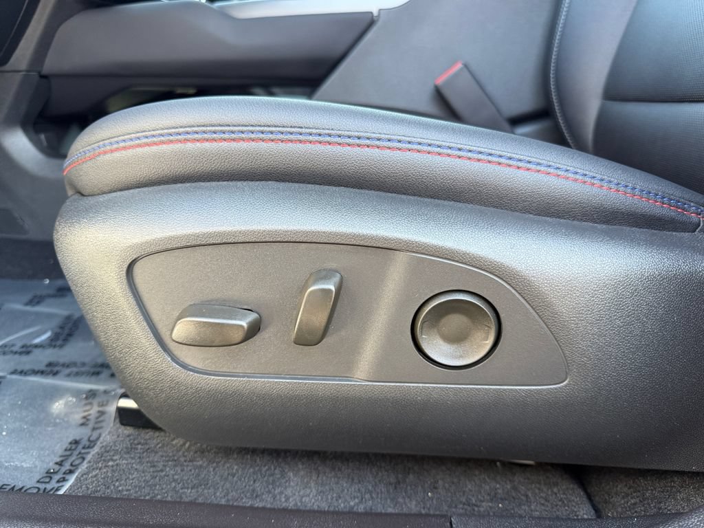 New 2026 Chevrolet Equinox EV RS w/ Convenience Package II FWD image 10