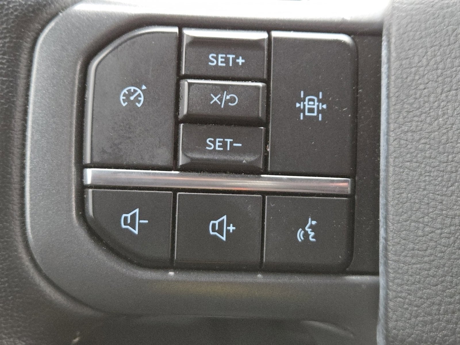 Used 2022 Ford F150 XLT w/ Equipment Group 302A High image 9