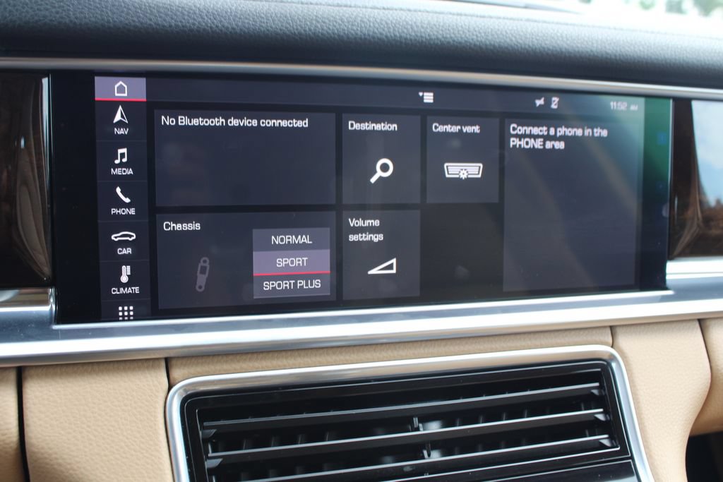 Used 2018 Porsche Panamera 4 AWD/4WD image 22