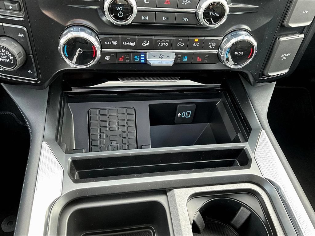 New 2026 Ford F350 Platinum w/ Tremor Off-Road Package AWD/4WD image 24