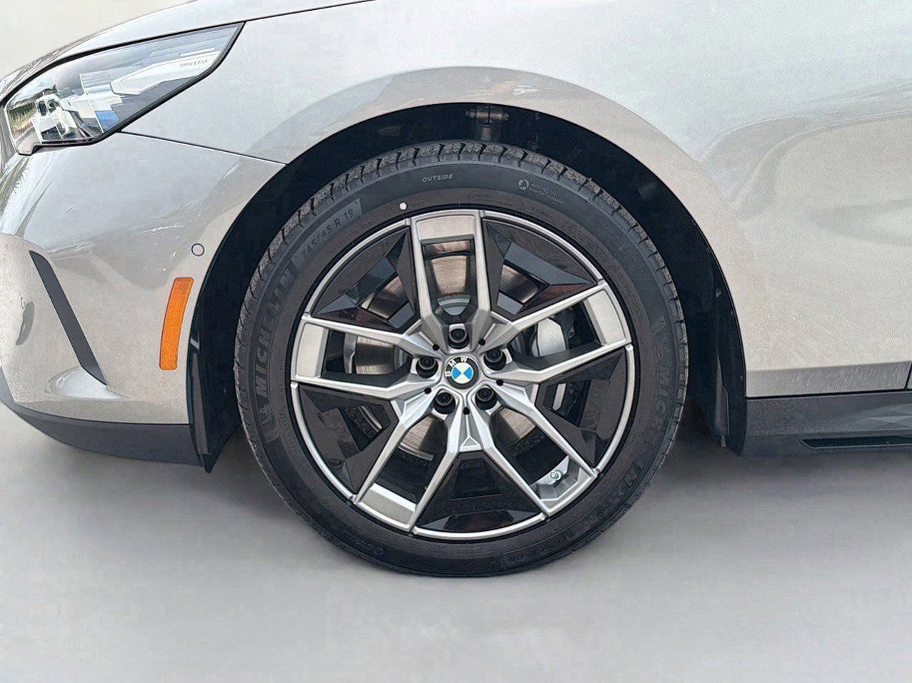New 2026 BMW 530i w/ Convenience Package RWD image 43