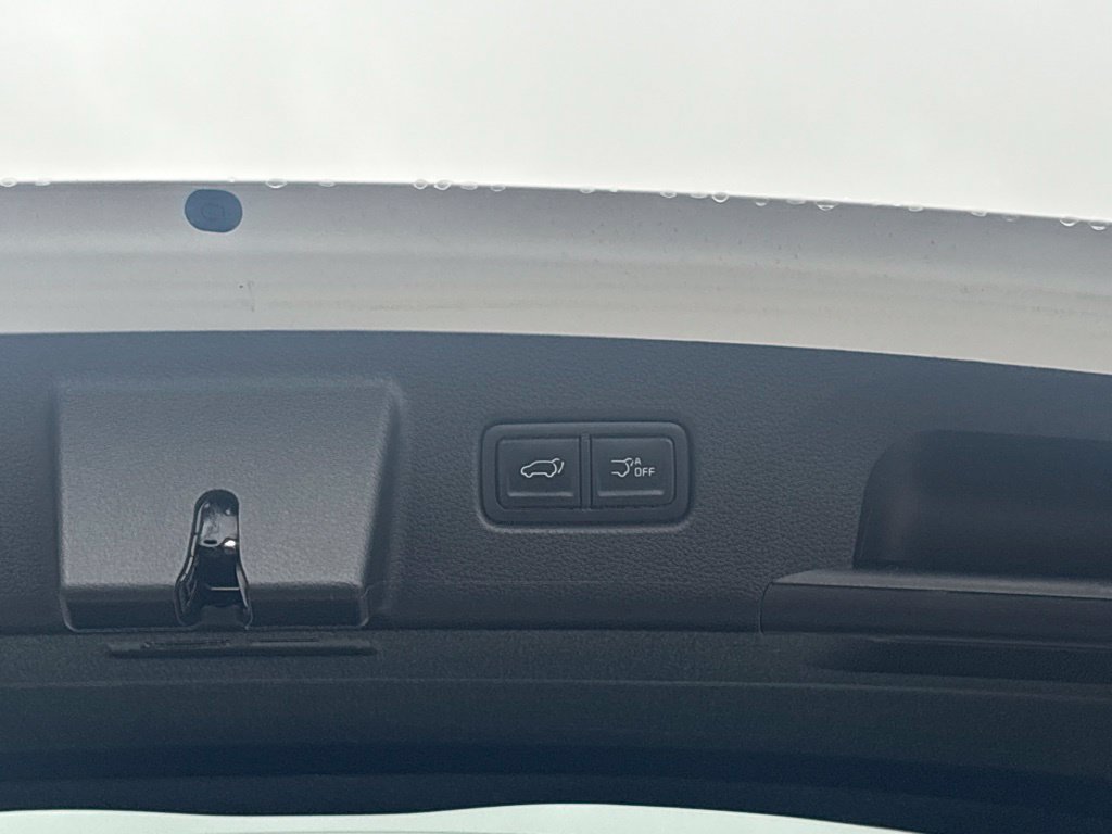 Used 2025 Kia Telluride AWD image 16
