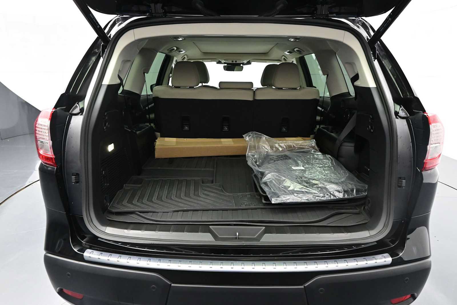 Used 2025 Subaru Ascent Limited AWD/4WD image 6