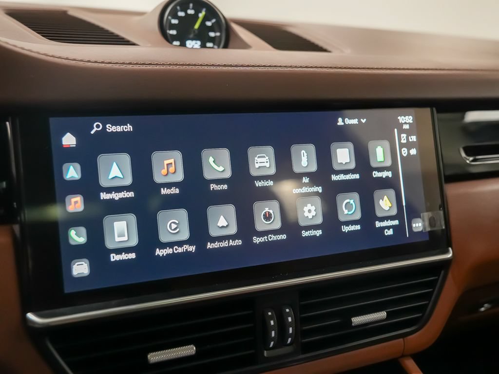 Certified 2022 Porsche Cayenne E-Hybrid AWD/4WD image 29