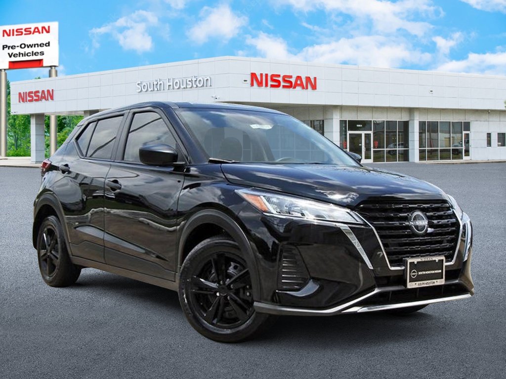 Certified 2025 Nissan Kicks Play S