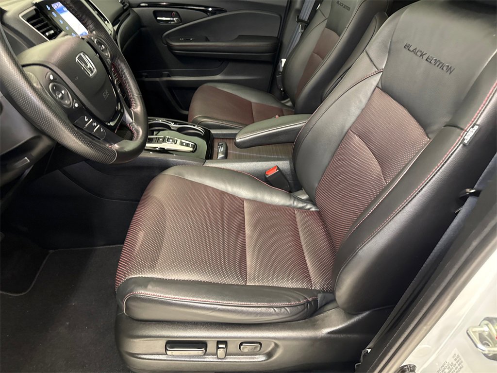 Certified 2022 Honda Ridgeline Black Edition image 19