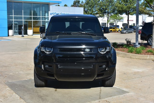 Used 2024 Land Rover Defender 110 X-Dynamic SE image 2