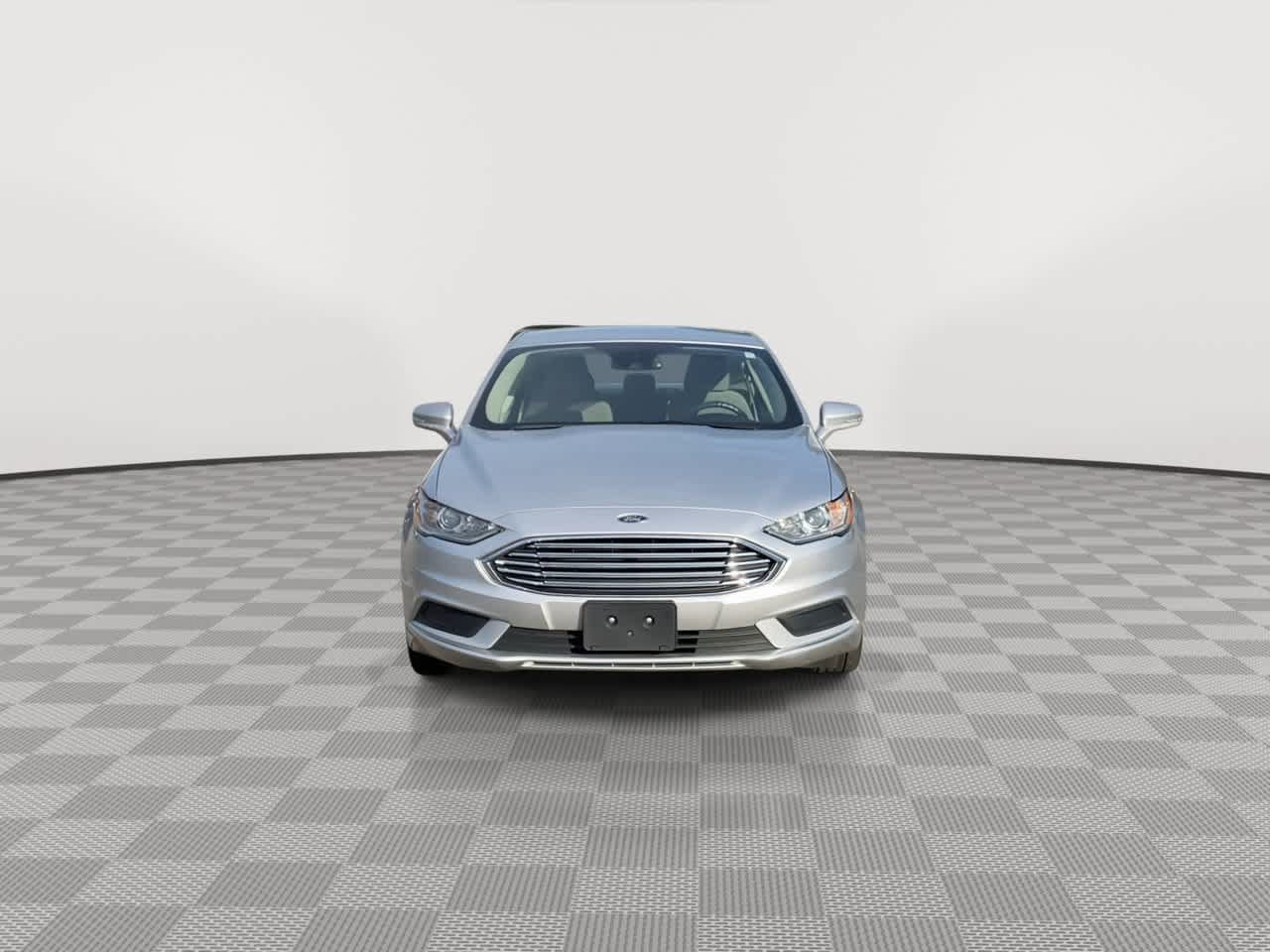 Used 2018 Ford Fusion SE FWD image 3