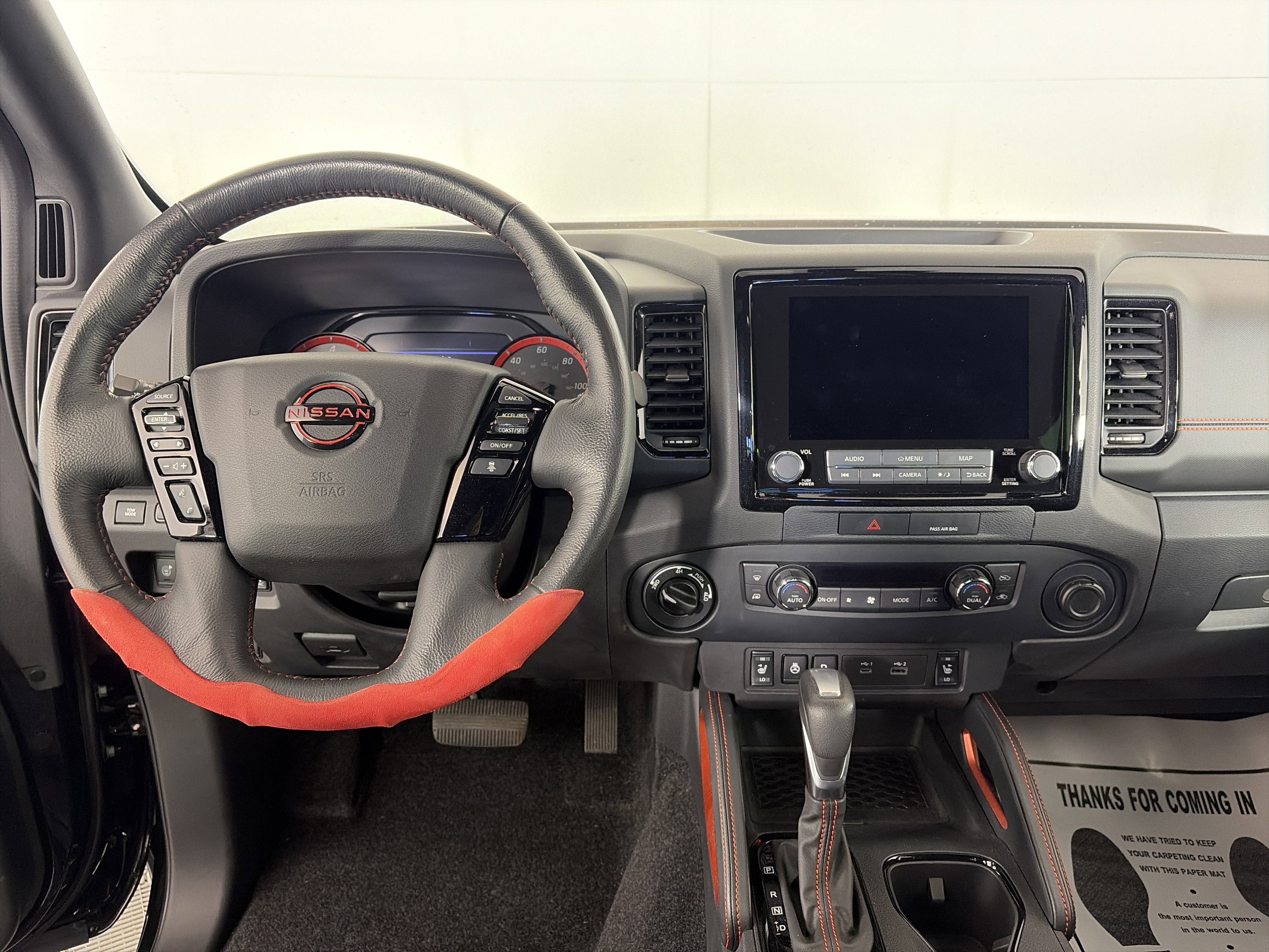 Used 2022 Nissan Frontier PRO-4X image 3