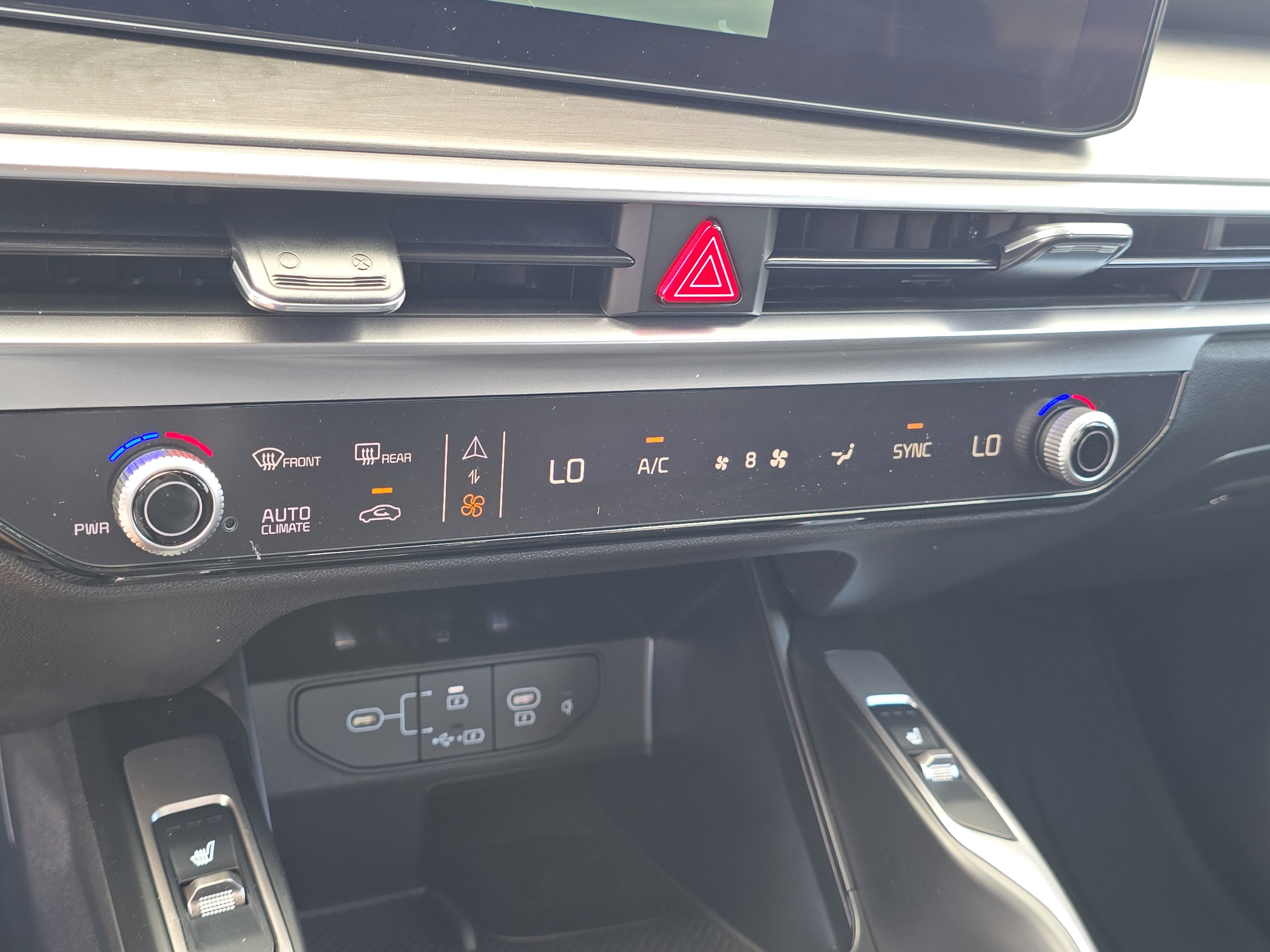 Certified 2025 Kia Sorento X-Line EX image 26
