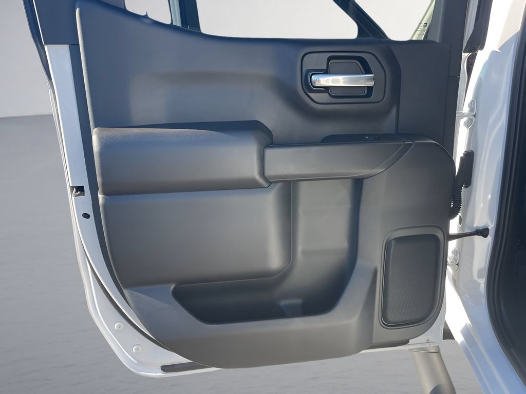Used 2025 Chevrolet Silverado 1500 Custom w/ Turbomax Blackout Package AWD/4WD image 30