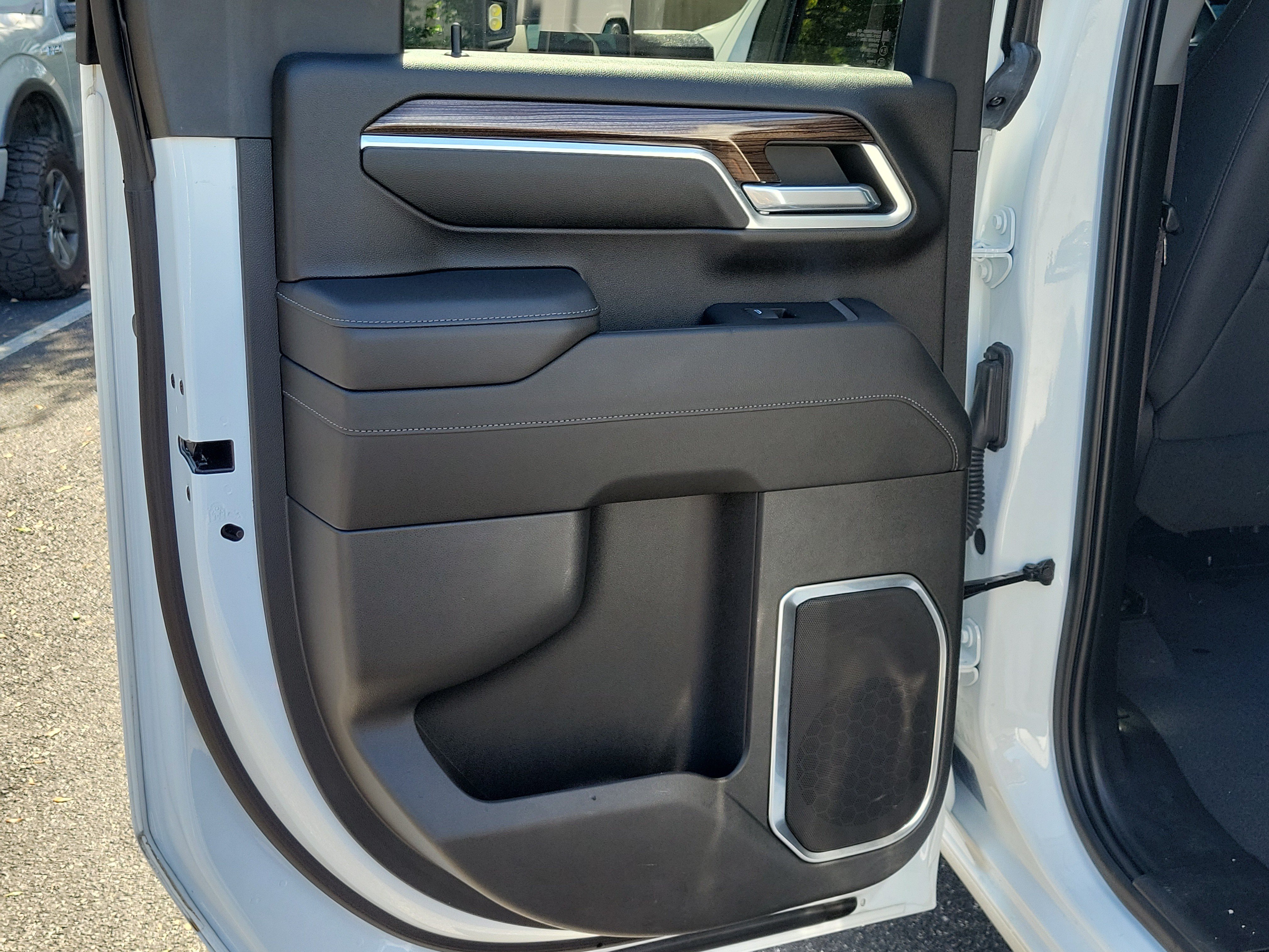 Used 2024 Chevrolet Silverado 2500 LT AWD/4WD image 10