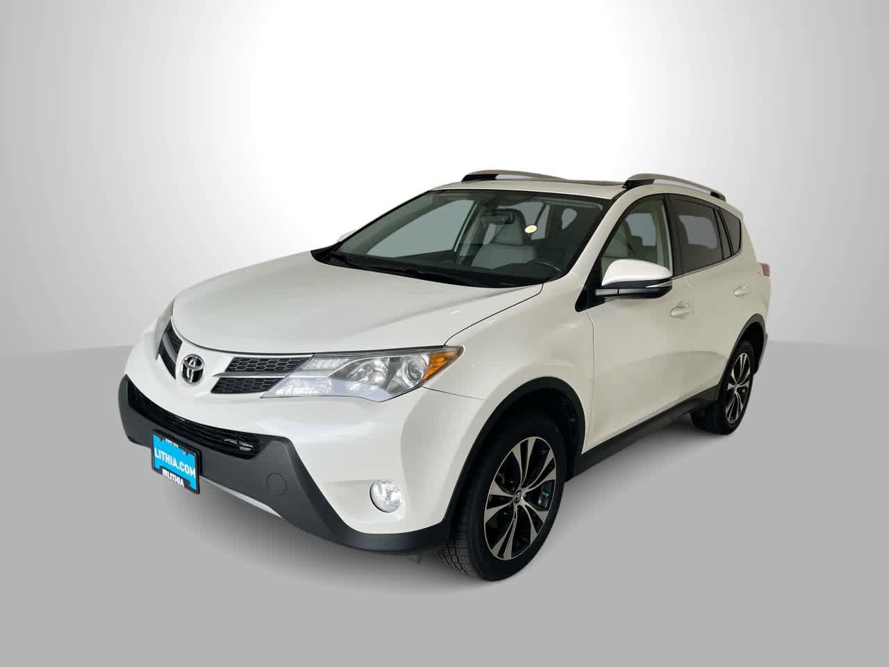 Used 2015 Toyota RAV4 Limited AWD/4WD image 1