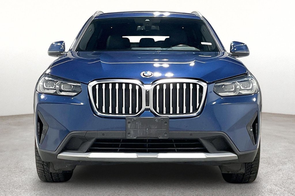 Used 2023 BMW X3 xDrive30i w/ Premium Package AWD/4WD image 4