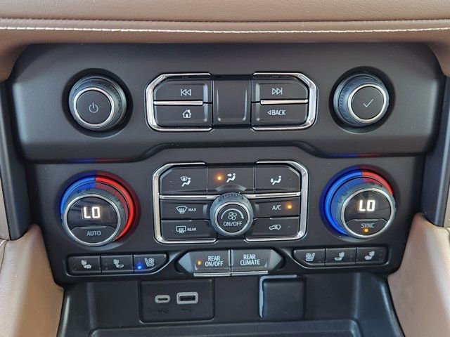 Used 2023 Chevrolet Suburban High Country image 22