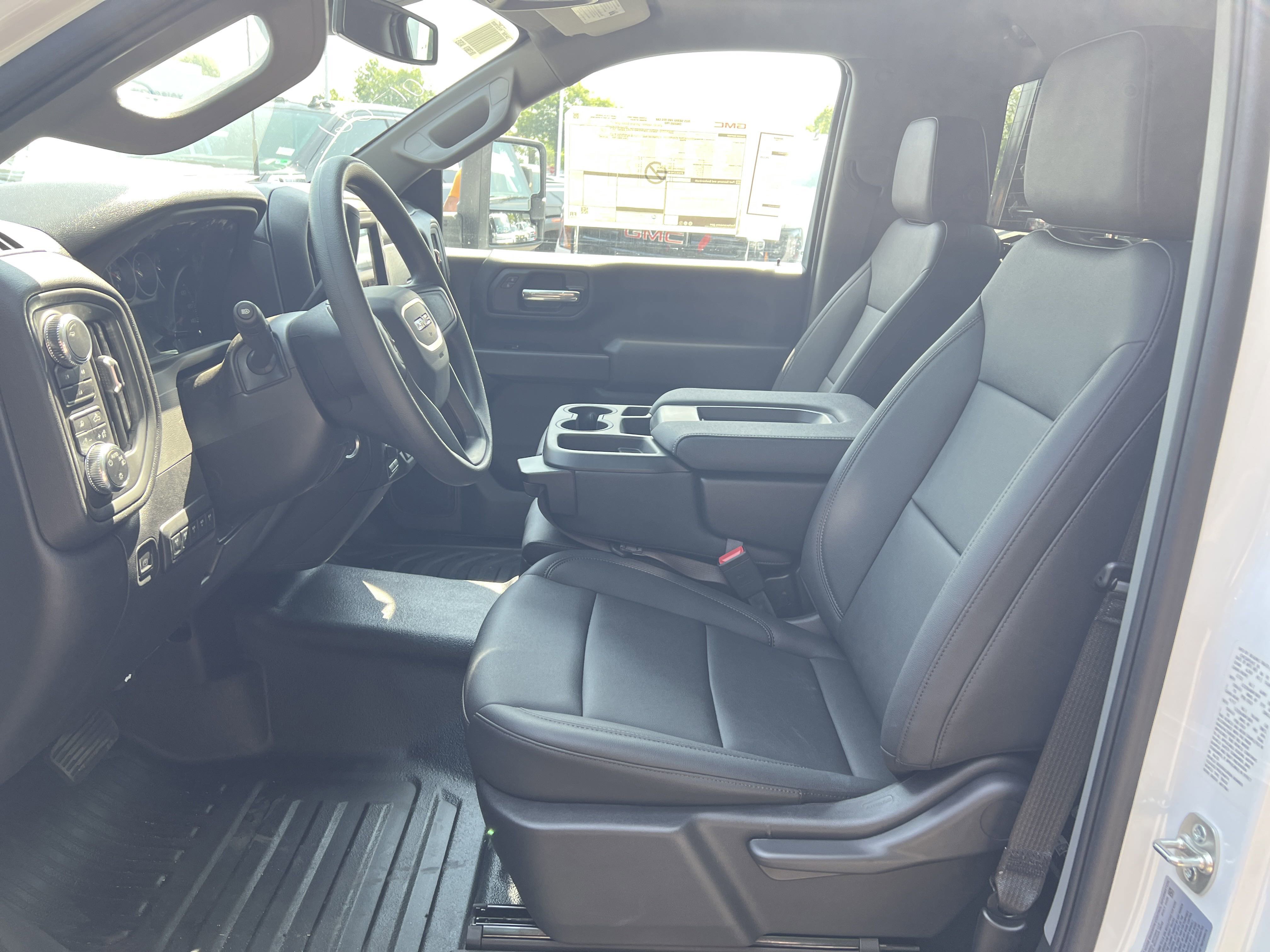 New 2025 GMC Sierra 3500 Pro w/ Convenience Package image 15