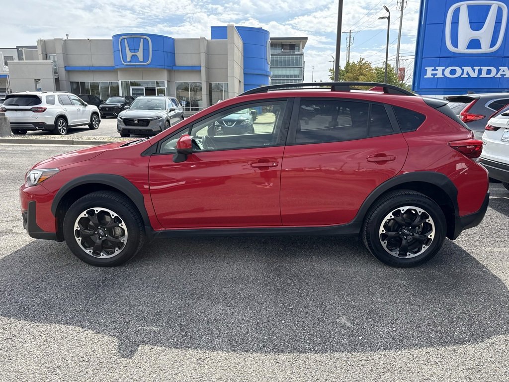 Used 2023 Subaru Crosstrek 2.0i Premium image 2