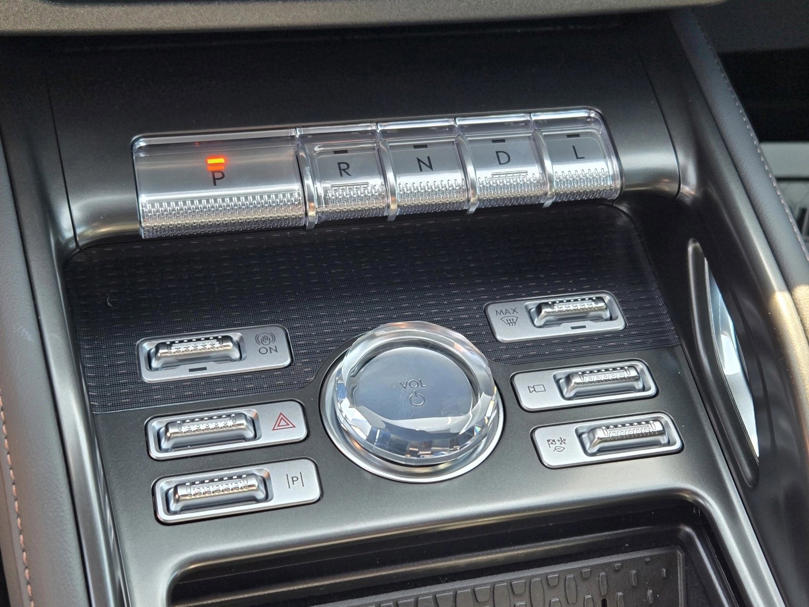 New 2025 Lincoln Nautilus Premier w/ Jet Appearance Package image 11