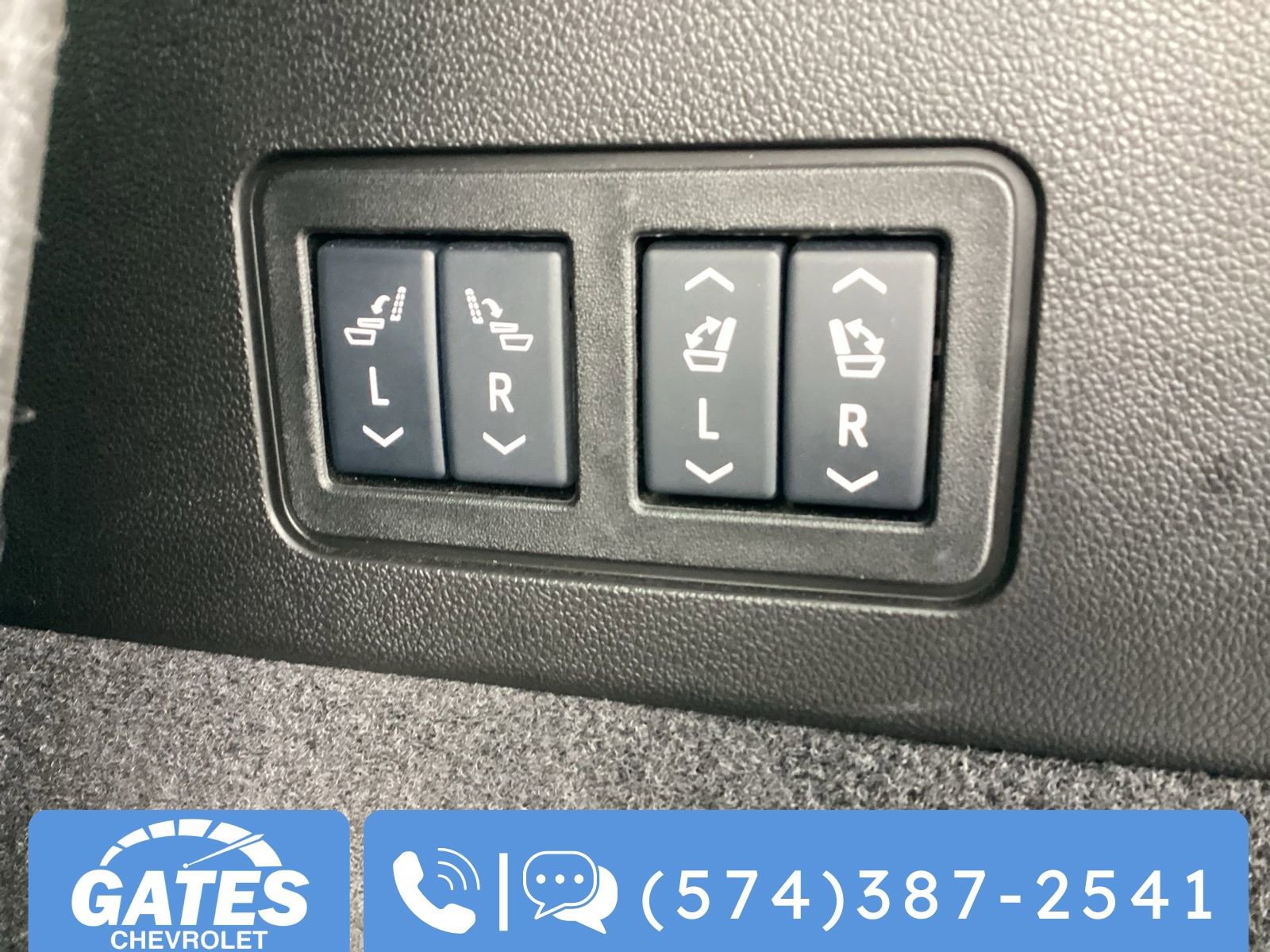 Used 2025 Cadillac XT6 Premium Luxury image 17