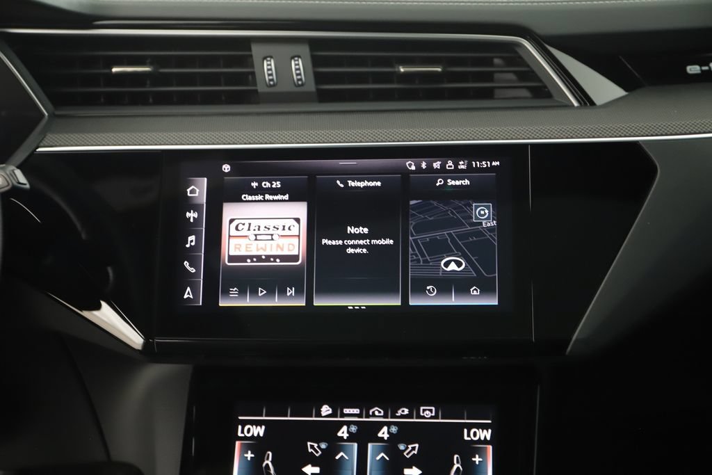 Certified 2024 Audi SQ8 e-tron Premium Plus w/ Black Optic Package AWD/4WD image 19
