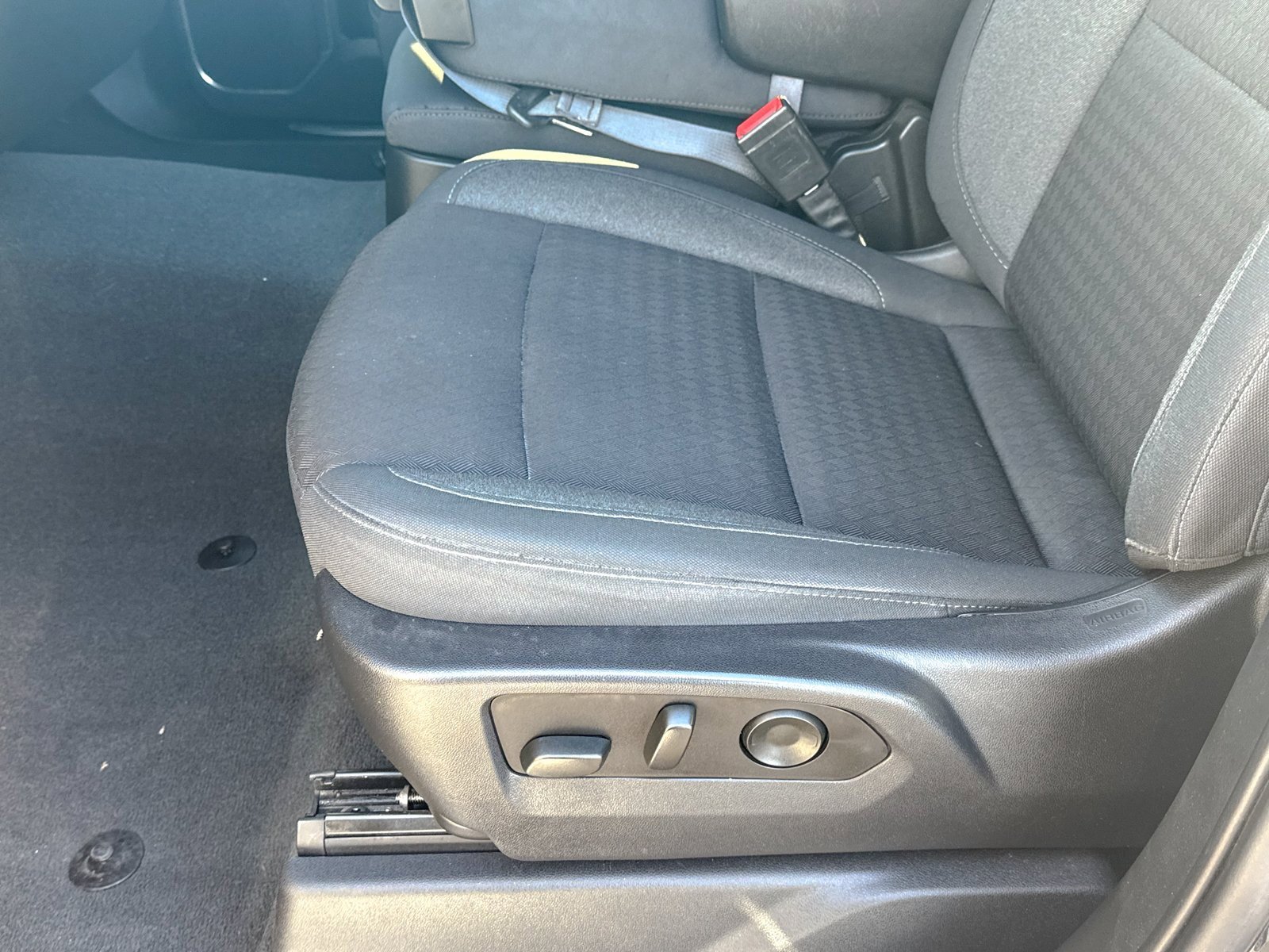 Used 2022 Chevrolet Silverado 1500 LT image 19