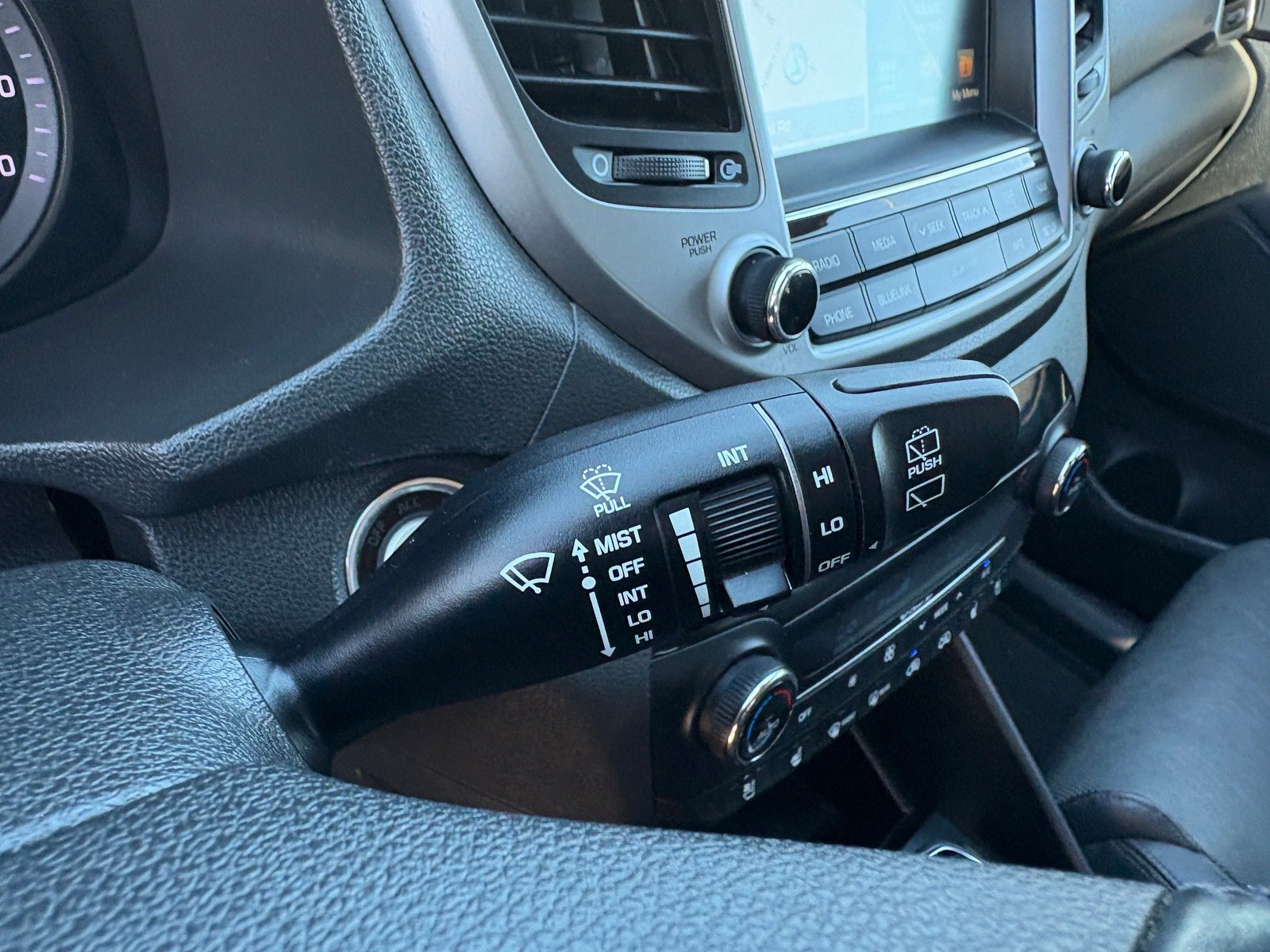 Used 2016 Hyundai Tucson Limited w/ Option Group 03 FWD image 21
